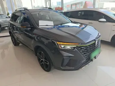 Roewe RX5 New Energy 2022, 13700 км, за 63200 CNY