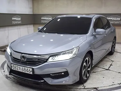 Honda Accord · 2017 год