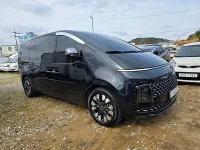 Hyundai Staria · 2022 год