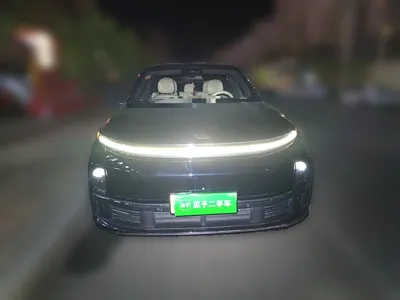 Li Auto L7 2023, 44200 км, за 211525.61 CNY