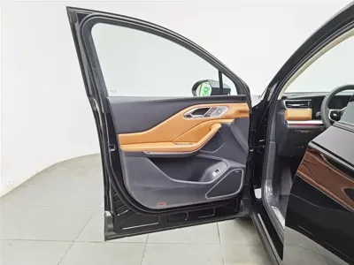 Hongqi Hongqi HS7 PHEV 2025, 14800 км, за 116800 CNY - фото 8