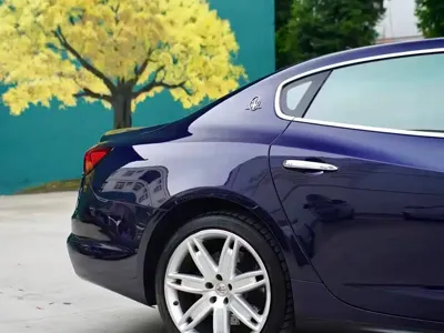Maserati Quattroporte 2014, 160000 км, за 188000 CNY