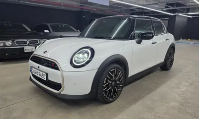MINI Cooper · 2025 год