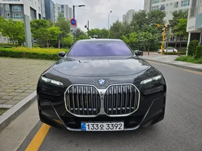 BMW 7-Series · 2025 год
