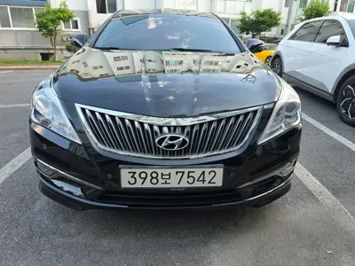 Hyundai Grandeur · 2015 год