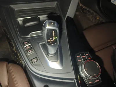 BMW 3 Series 2019, 55800 км, за 99939.65 CNY - фото 11