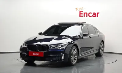 BMW 7-Series · 2018 год