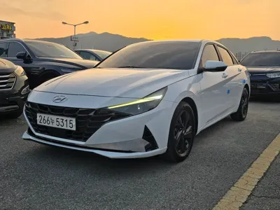 Hyundai Avante · 2023 год