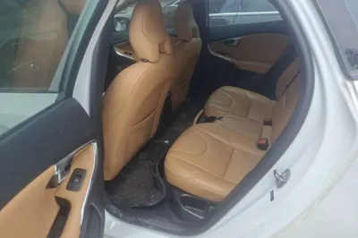 Volvo V40 2017, 92000 км, за 45021.43 CNY - фото 18