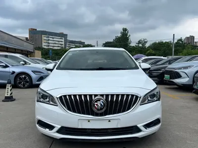 Buick Verano 2015, 110000 км, за 22799 CNY