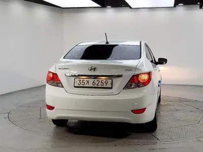Hyundai Accent 2015, 180252 км, за 3500000 KRW