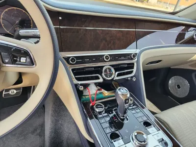 Bentley Flying Spur 2022, 25500 км, за 225000000 KRW - фото 8