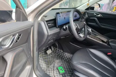 Roewe RX5 New Energy 2023, 35300 км, за 75119.23 CNY - фото 18
