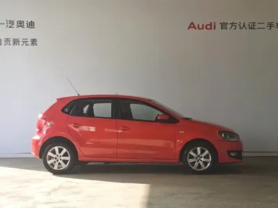 Volkswagen Polo 2014, 103000 км, за 11800 CNY