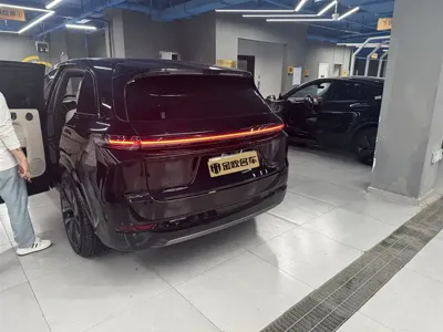 Li Auto Li L7 2024, 28600 км, за 237000 CNY