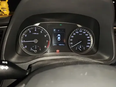 Hyundai Elantra 2018, 146400 км, за 33900 CNY - фото 8
