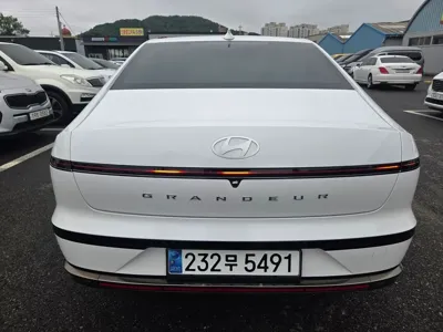 Hyundai Grandeur 2023, 31500 км, за 35300000 KRW