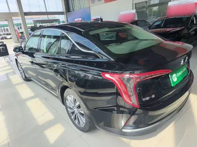 Hongqi E-QM5 2024, 12600 км, за 99053.21 CNY