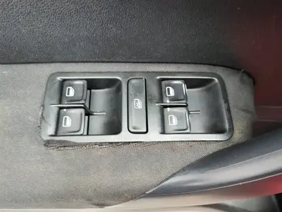 Volkswagen Polo 2015, 121700 км, за 11500 CNY - фото 9