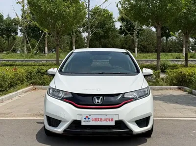 Honda Fit 2016, 105000 км, за 29800 CNY