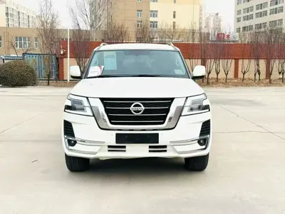 Nissan Patrol 2019, 140000 км, за 159000 CNY