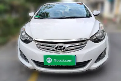 Hyundai Elantra (5th Generation 2012, 98000 км, за 21420.4 CNY