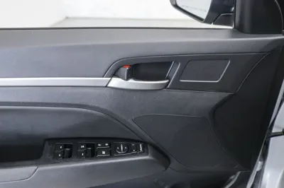 Hyundai Avante 2016, 120291 км, за 7500000 KRW - фото 11