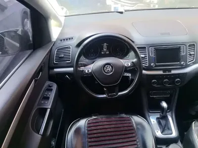 Volkswagen Sharan 2018, 82899 км, за 89900 CNY