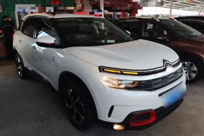 Citroen C5 Aircross 2017, 64100 км, за 64084.46 CNY