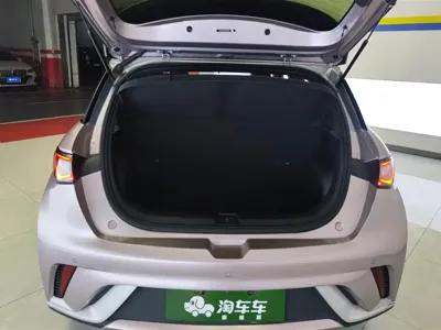 BYD Dolphin 2022, 71600 км, за 56800 CNY