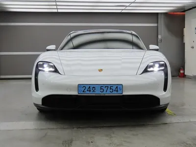 Porsche Taycan 2023, 46595 км, за 99000000 KRW