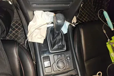 Mazda Mazda 3 Axela 2017, 65000 км, за 52806.63 CNY - фото 15
