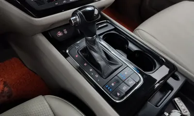 Kia Canival 2016, 157757 км, за 8500000 KRW - фото 9