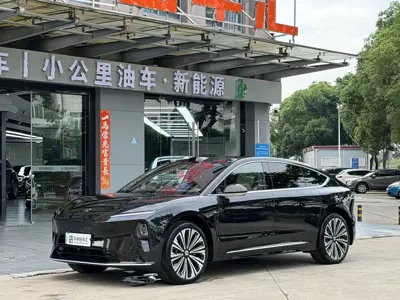 Nio ET9 · 2025 год