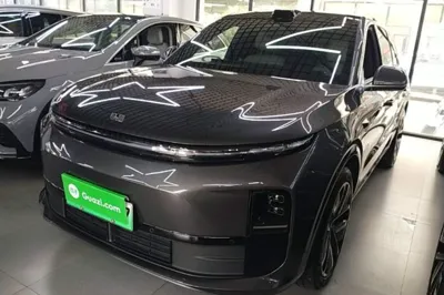 Li Auto L6 · 2024 год