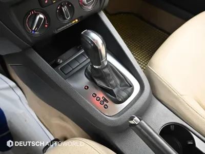Volkswagen Jetta 2011, 113049 км, за 2990000 KRW - фото 9
