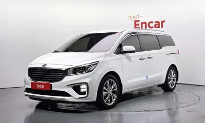 Kia Canival · 2020 год