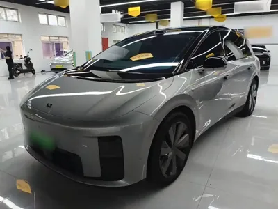 Li Auto 理想i8 · 2026 год