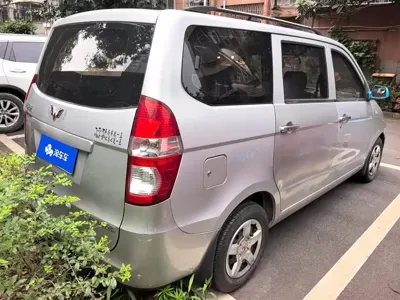 Wuling Hongguang 2014, 33700 км, за 13000 CNY