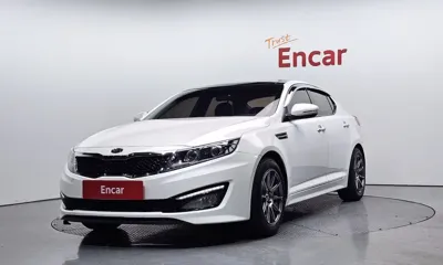 Kia K5 · 2011 год