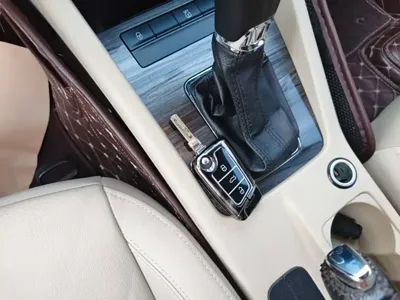 Skoda Octavia 2016, 78800 км, за 33600 CNY - фото 9
