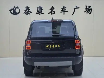Toyota Prado 2026, 2000 км, за 420000 CNY