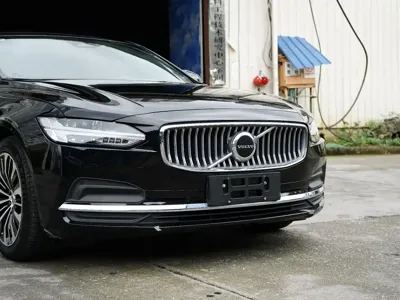 Volvo S90 2024, 27000 км, за 195799 CNY