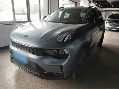 Lynk & Co 01 · 2025 год