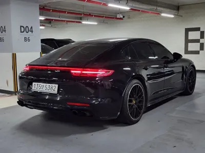 Porsche Panamera 2020, 37357 км, за 105900000 KRW