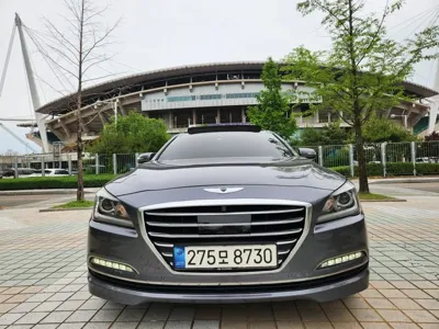Hyundai Genesis 2016, 173000 км, за 8990000 KRW