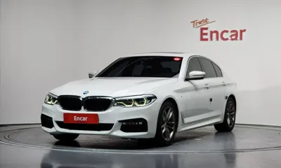 BMW 5-Series · 2018 год