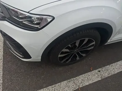 Volkswagen T-Roc 2023, 81800 км, за 89700 CNY - фото 23