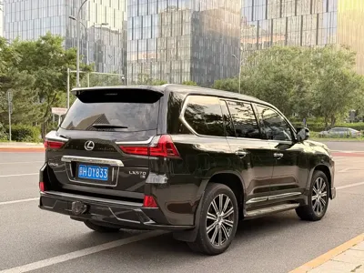 Lexus LX 2018, 56000 км, за 1158000 CNY