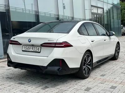 BMW 5-Series 2025, 4180 км, за 74000000 KRW